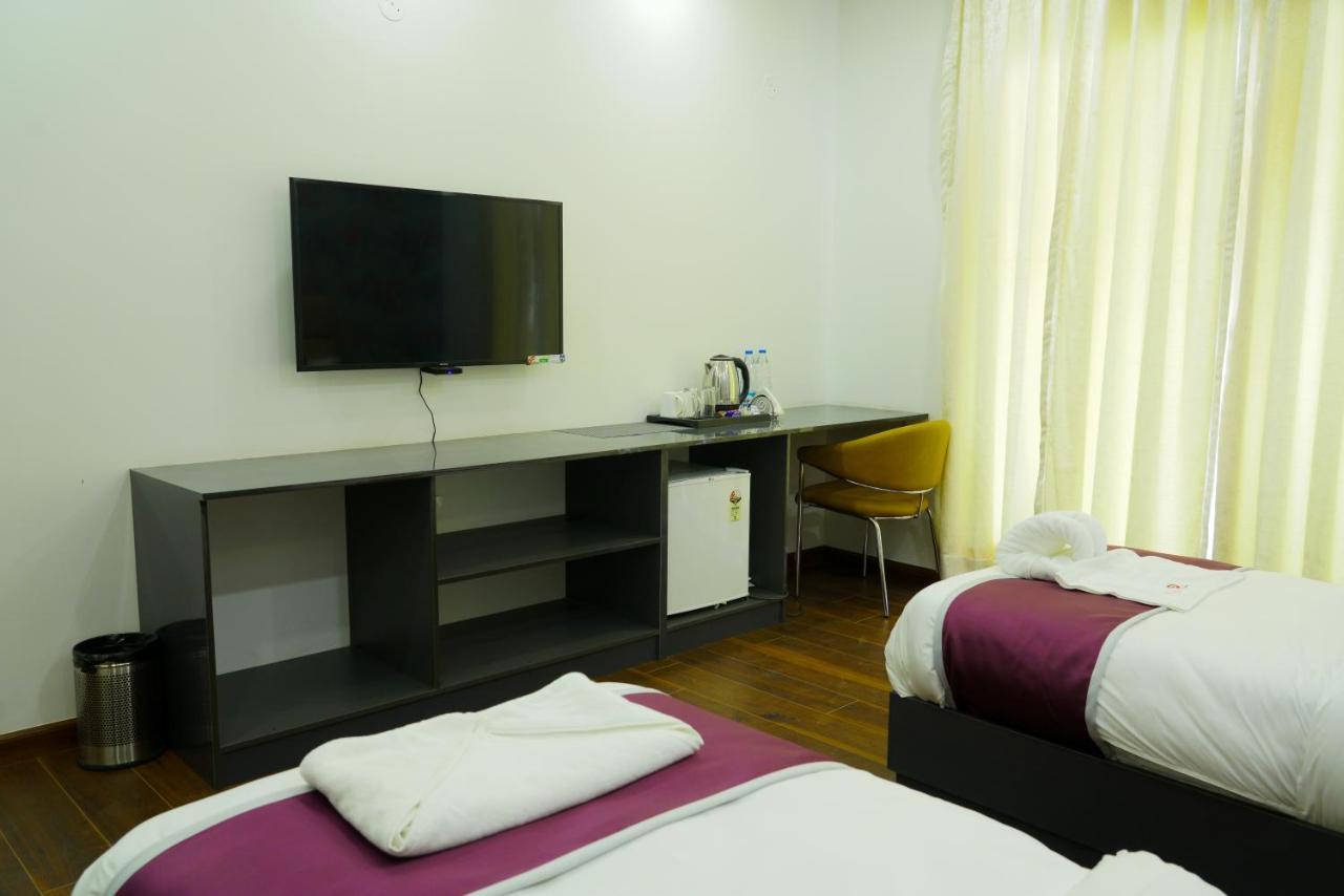 Lime Tree Hotel Pulkit Gurgaon-Artemis Hospital, Nearest Metro Huda City Centre Zewnętrze zdjęcie